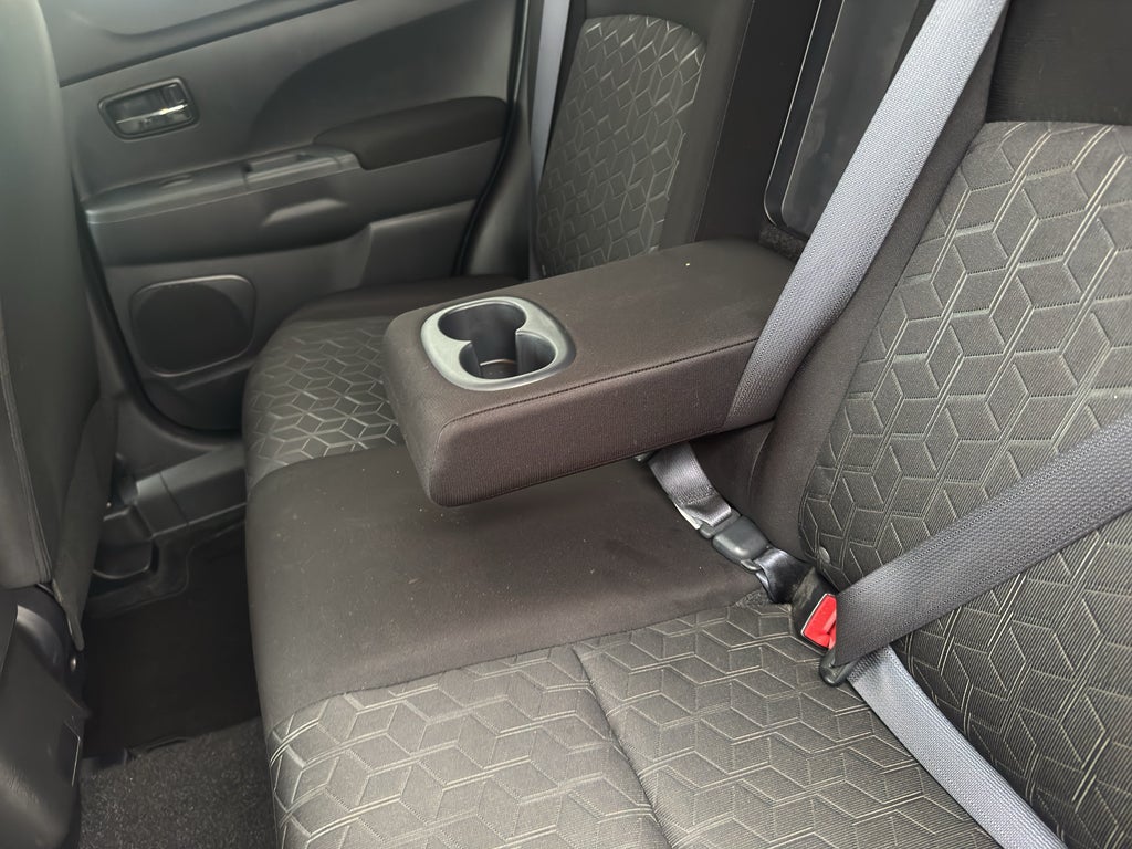 2023 Mitsubishi Outlander Sport ES