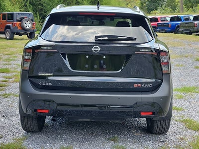 2025 Nissan Kicks SR